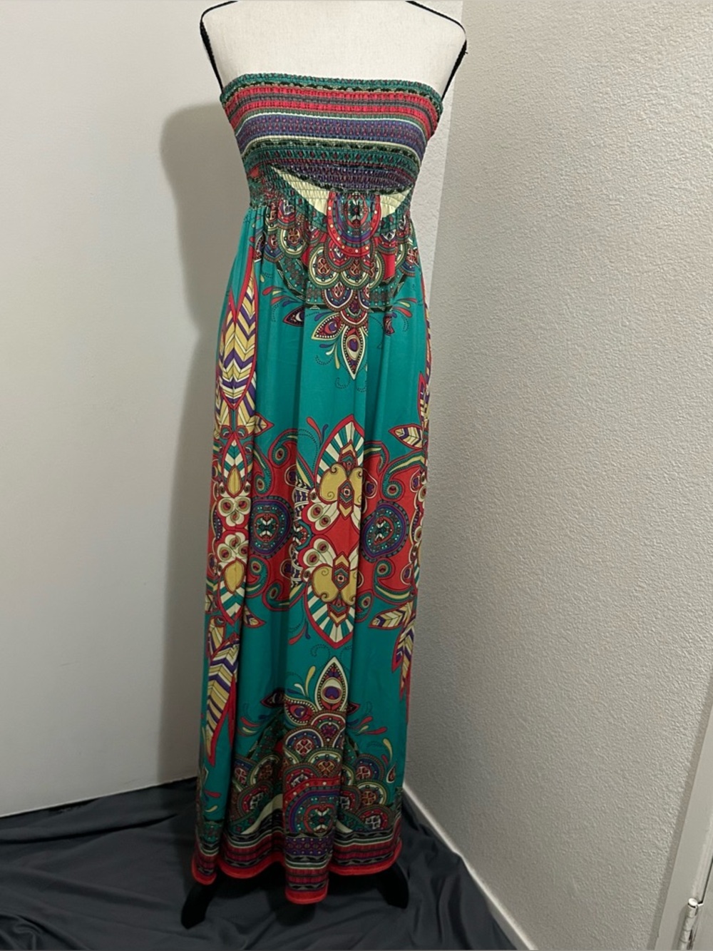 Geometric Mandala Tube Top Full Length Maxi Dress Medallion Smocked Strapless S